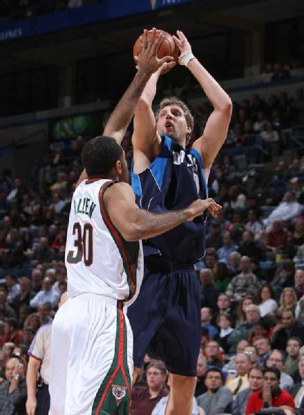 瑞典大满贯：国乒男双开门红！“梁山博”组合大胜，强势晋级16强